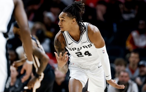 数据-瓦塞尔谈失利：对手疯狂冲抢篮板 我们必须打得更有身体对抗