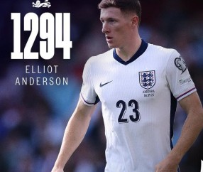 迎首秀，埃利奥特-安德森是第1294位代表英格兰队出场的球员
